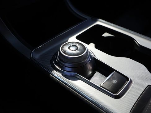 Used 2022 Ford Edge SEL image 31