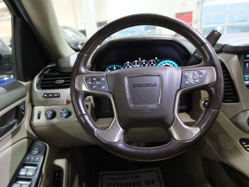 Used 2019 GMC Yukon XL Denali w/ Denali Ultimate Package image 33