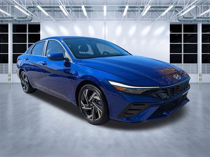 Used 2024 Hyundai Elantra SEL w/ Convenience Package