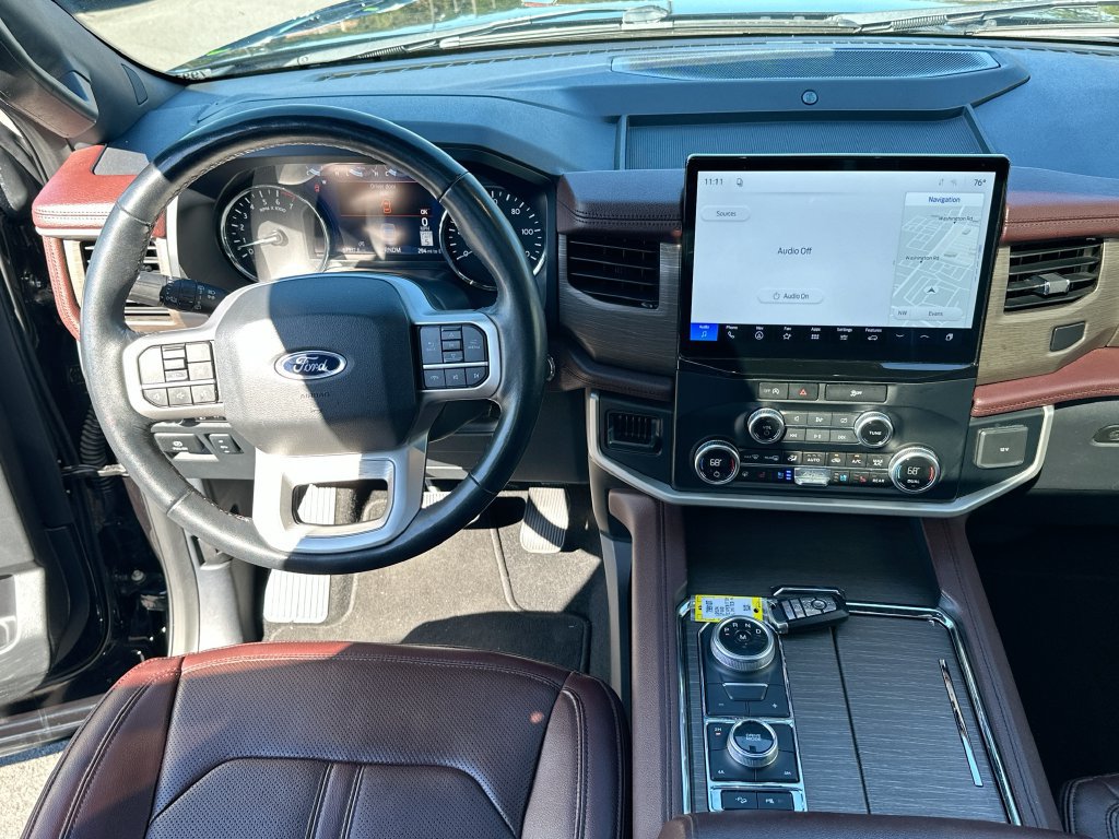Used 2024 Ford Expedition Limited AWD/4WD image 19