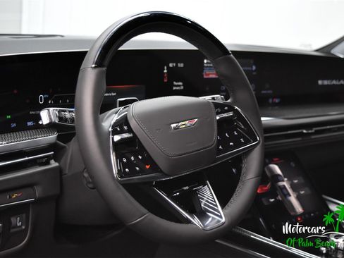 Used 2026 Cadillac Escalade V w/ LPO, ONYX Package image 20