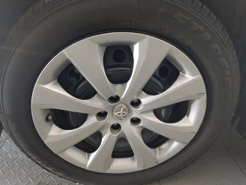 Used 2022 Toyota Corolla LE image 31