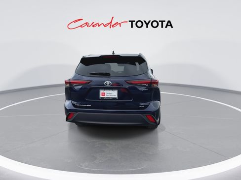 Certified 2026 Toyota Highlander XLE image 7