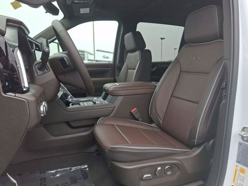 New 2026 GMC Sierra 2500 Denali w/ Denali Reserve Package image 6