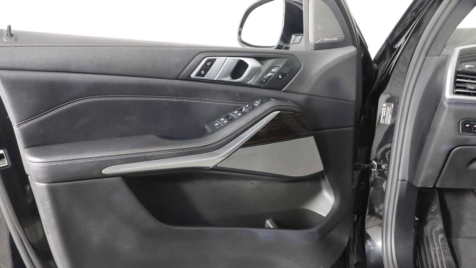 Used 2020 BMW X5 xDrive40i w/ Premium Package AWD/4WD image 17