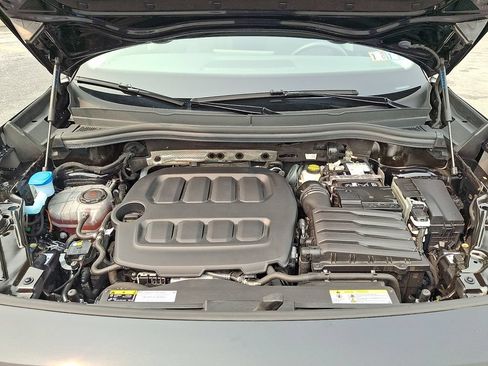 Used 2026 Volkswagen Tiguan SE AWD/4WD image 26