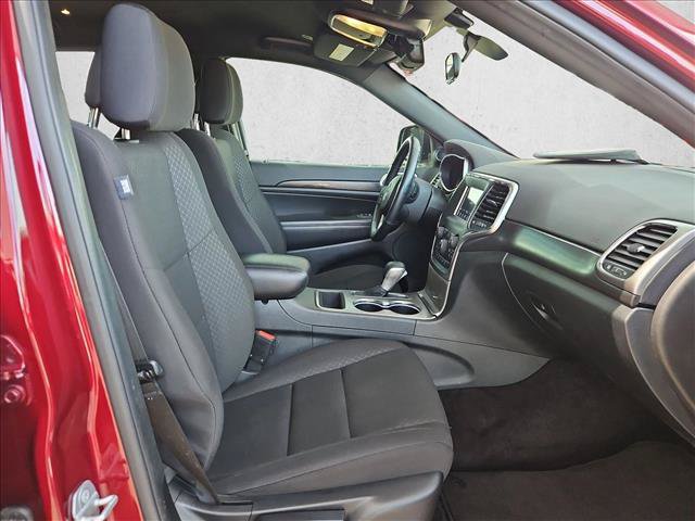 Used 2018 Jeep Grand Cherokee Laredo RWD image 22
