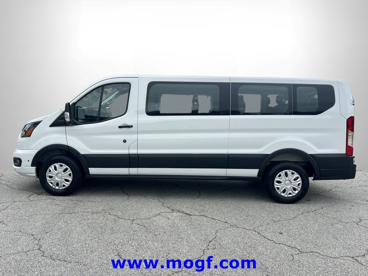Used 2025 Ford Transit 350 XLT RWD image 22