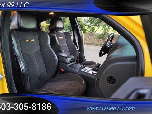 Used 2017 Dodge Charger R/T image 18