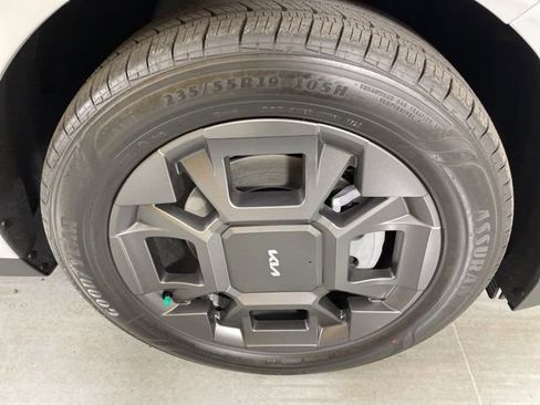 New 2026 Kia Carnival EX image 10