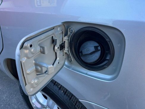 Used 2002 Toyota Highlander GREAT VALUE AWD image 14