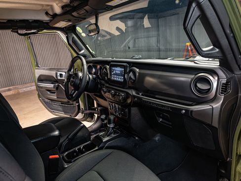 Used 2023 Jeep Wrangler Unlimited Sport image 13