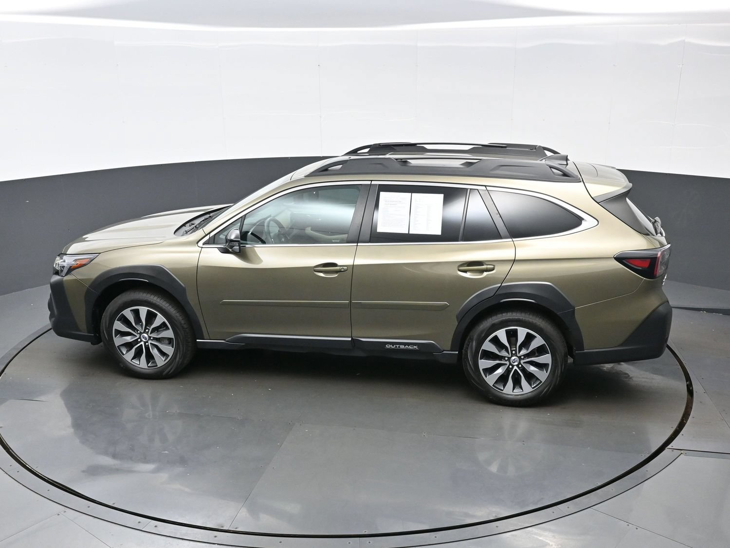 Used 2024 Subaru Outback Limited AWD/4WD image 37