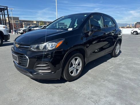 Used 2019 Chevrolet Trax LS w/ LPO, Cargo Package image 1