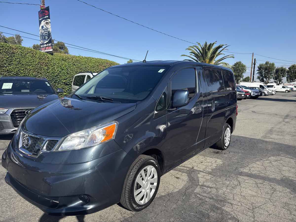 Used 2018 Nissan NV200 SV FWD image 3