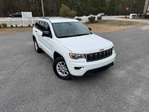 Used 2019 Jeep Grand Cherokee Laredo RWD image 38