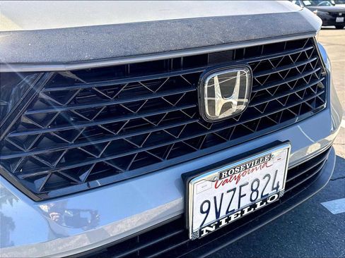 Used 2025 Honda Accord Sport image 32