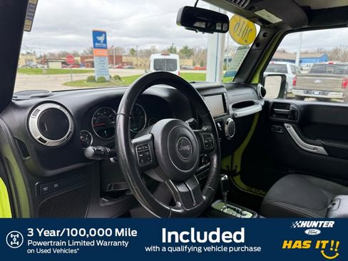Used 2016 Jeep Wrangler Unlimited Rubicon w/ Connectivity Group AWD/4WD image 2