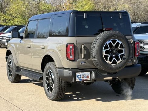 New 2025 Ford Bronco Outer Banks image 30