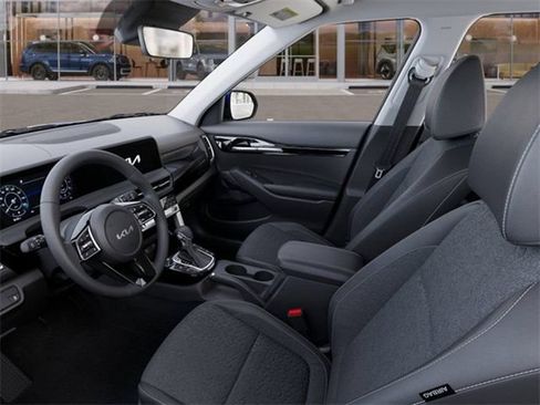 Used 2025 Kia Seltos X-Line AWD/4WD image 17