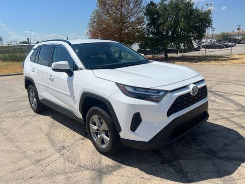 Used 2024 Toyota RAV4 LE AWD/4WD image 36