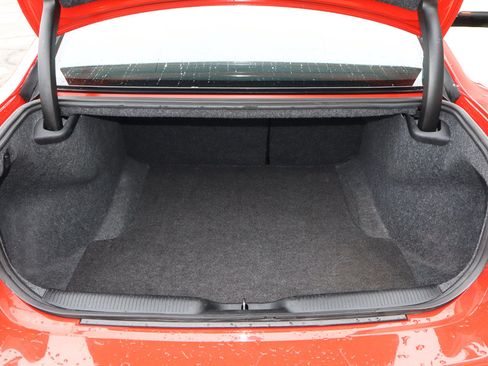 Used 2023 Dodge Charger SXT RWD image 9