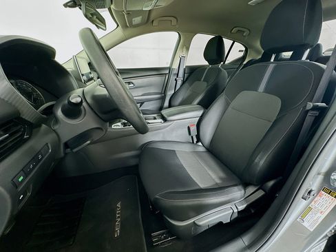 Used 2024 Nissan Sentra SV image 13