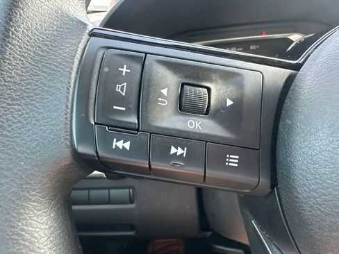 Used 2021 Nissan Rogue S AWD/4WD image 13