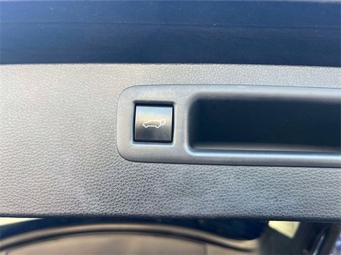 Certified 2023 Toyota Highlander XLE image 14