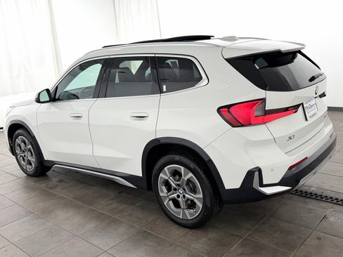 Used 2023 BMW X1 xDrive28i w/ Convenience Package AWD/4WD image 3