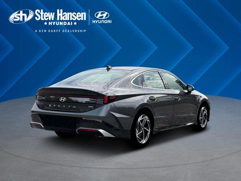 New 2026 Hyundai Sonata SEL AWD/4WD image 8