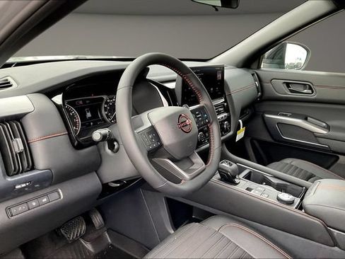 New 2026 Nissan Pathfinder Rock Creek w/ Rock Creek Premium Package AWD/4WD image 7