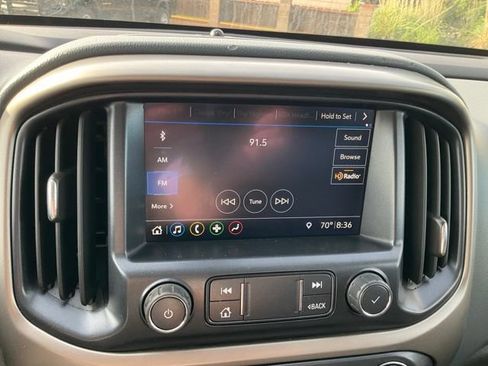 Used 2022 Chevrolet Colorado Z71 AWD/4WD image 24