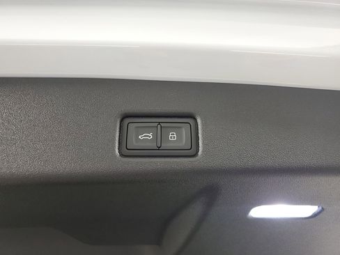 New 2025 Audi SQ5 Premium Plus image 20