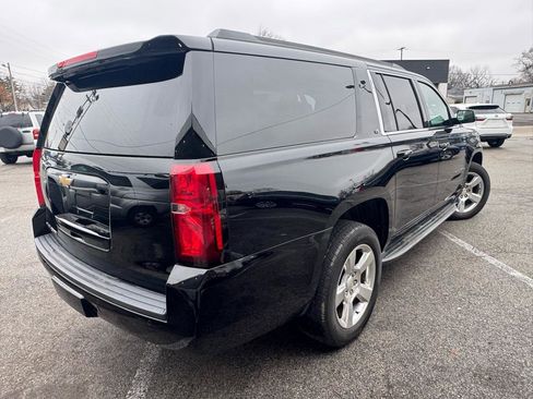 Used 2015 Chevrolet Suburban LT image 6