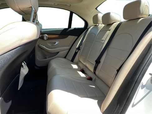 Used 2019 Mercedes-Benz C 300 4MATIC Sedan image 17