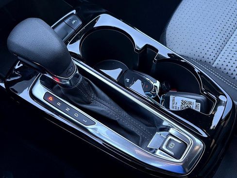 Used 2025 Chevrolet Trax LT w/ Driver Confidence Package image 24