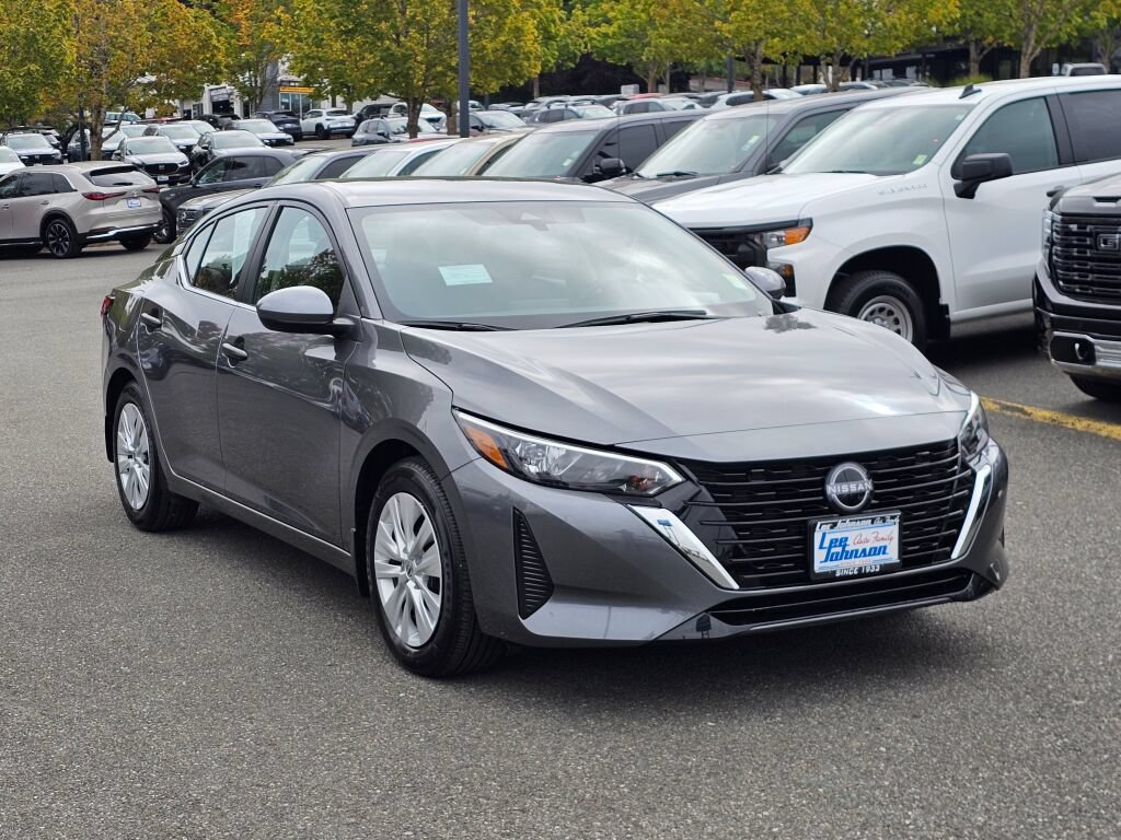 Used 2025 Nissan Sentra S FWD image 3