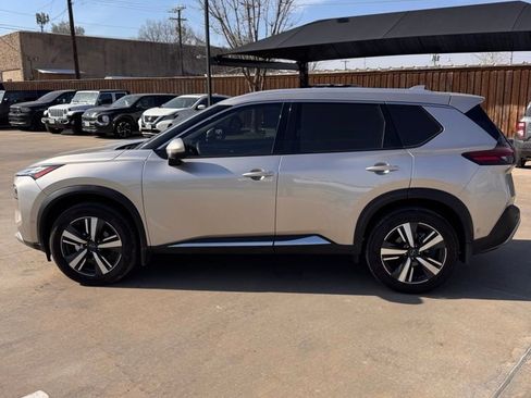 Used 2023 Nissan Rogue Platinum w/ Platinum Premium Package image 4