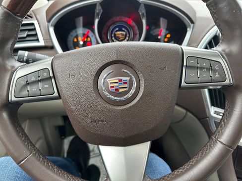 Used 2011 Cadillac SRX Luxury image 26