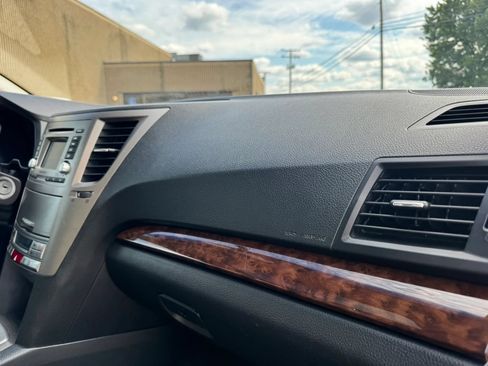 Used 2013 Subaru Legacy 2.5i Limited AWD/4WD image 24