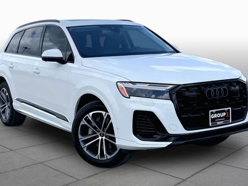 Used 2026 Audi Q7 3.0T Premium w/ Convenience Plus Package AWD/4WD image 3