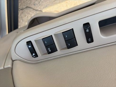 Used 2005 Mercury Montego Luxury image 11