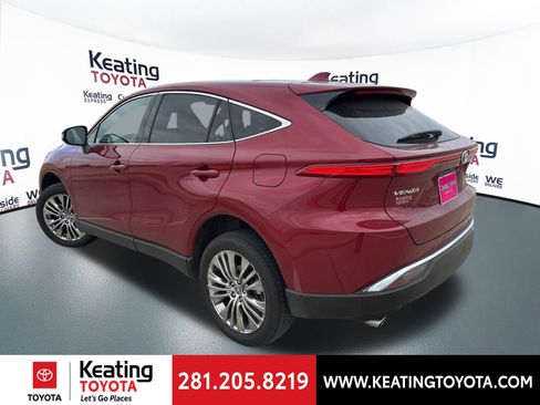 Used 2024 Toyota Venza Limited image 5