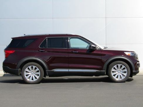 Certified 2023 Ford Explorer Limited w/ Limited Technology Package AWD/4WD image 7