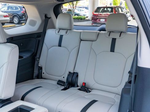 New 2026 Honda Pilot Touring image 12