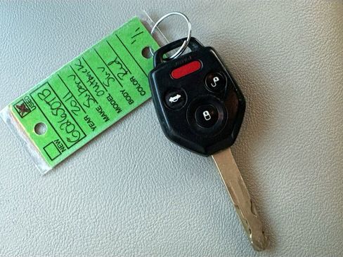 Used 2011 Subaru Outback 2.5i Limited w/ PWR Moonroof Pkg image 35