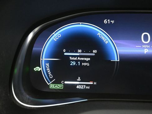 Used 2024 Toyota Venza Limited image 17