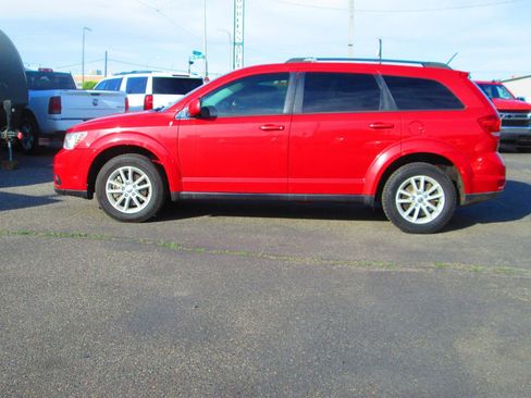 Used 2014 Dodge Journey SXT w/ Flexible Seating Group AWD/4WD image 2