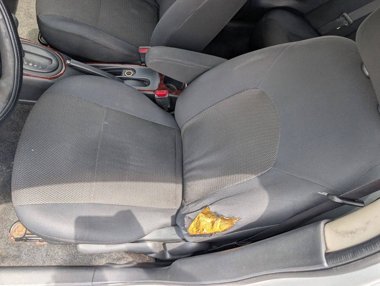 Used 2013 Nissan Versa SV FWD image 23